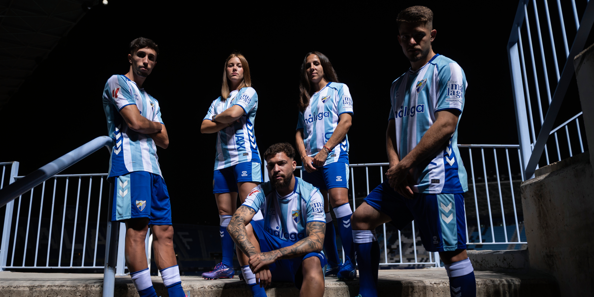 La equipación oficial del Málaga C.F.