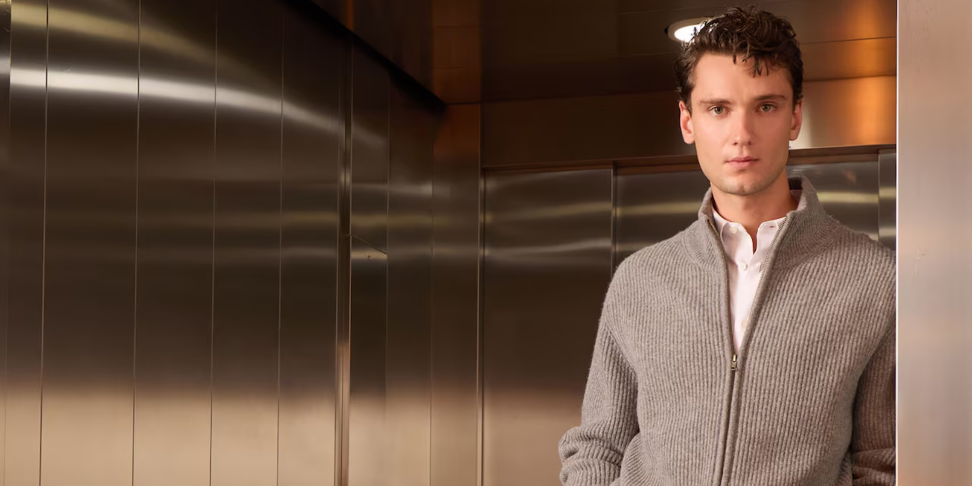 Dustin, elegancia casual